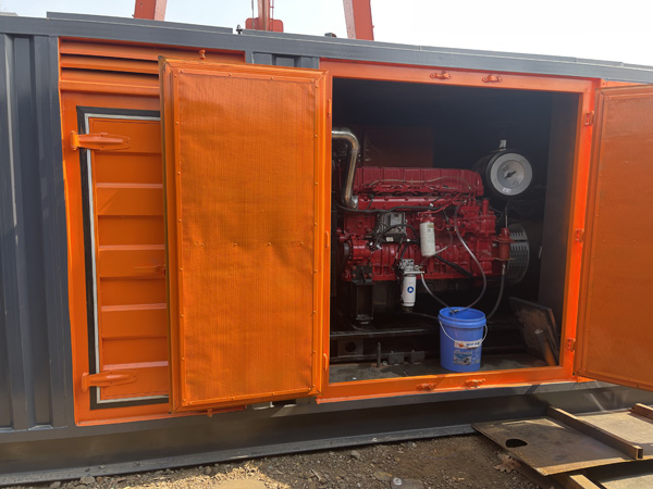 新巴尔虎右启动电流过大可能会对发电机造成哪些损害?