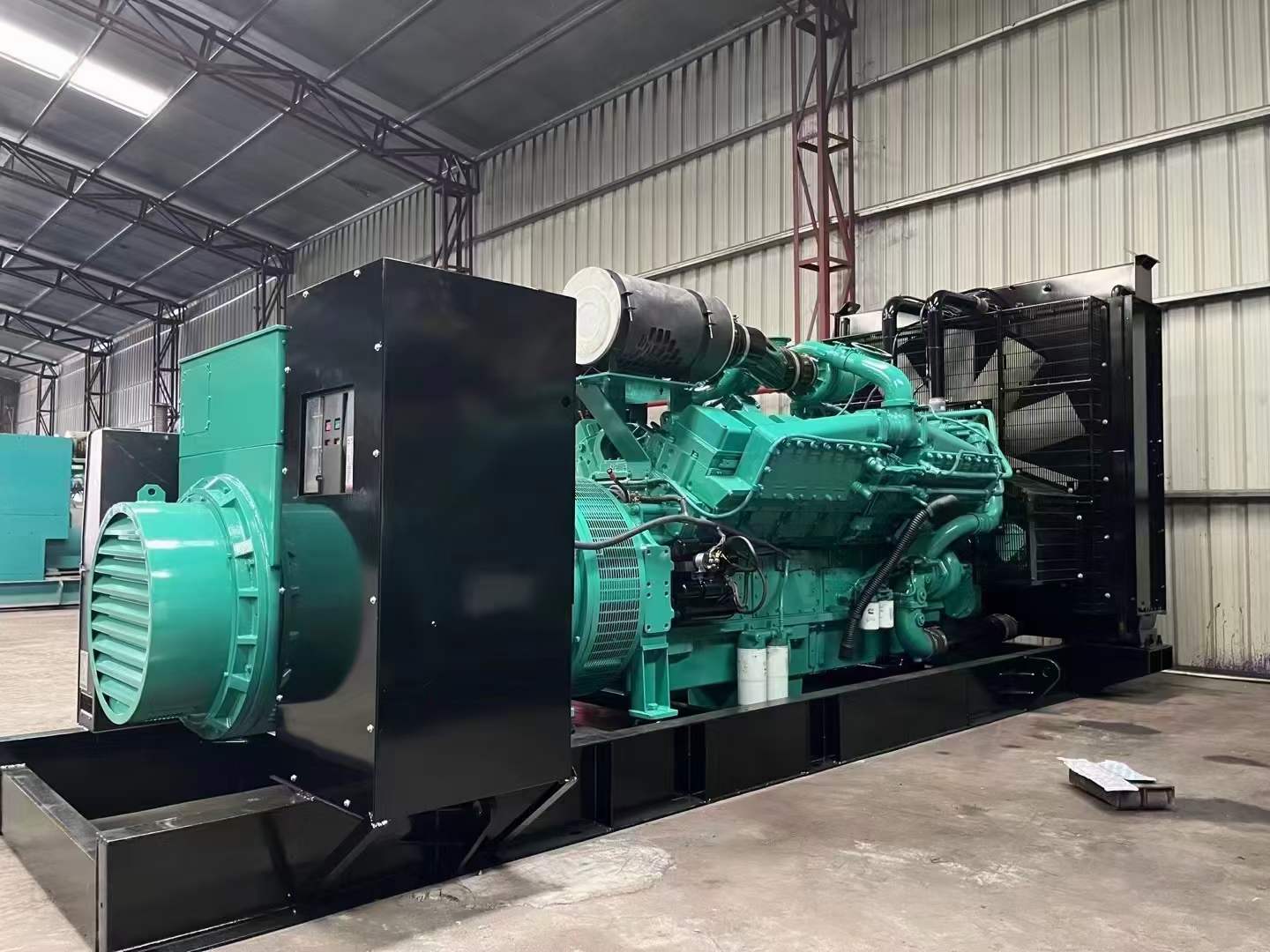 新巴尔虎右如何降低 800kW 柴油发电机输出电流的波动?