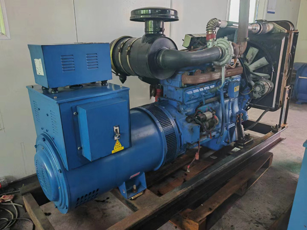 新巴尔虎右100kW柴油发电机组使用多级机油有哪些优缺点？